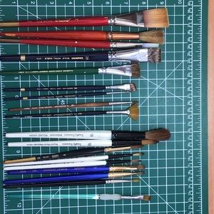 18 Watercolor brushes